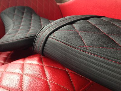 Motorzadels — voorbeeld 10 van Top Stoffering